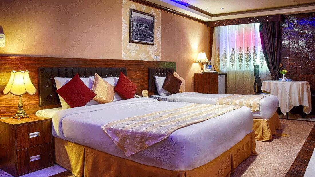 هتل کریم خان شیراز اتاق سه تخته