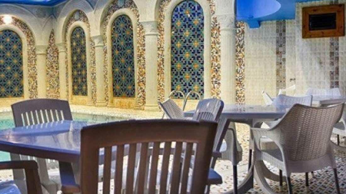 هتل کریم خان شیراز استخر