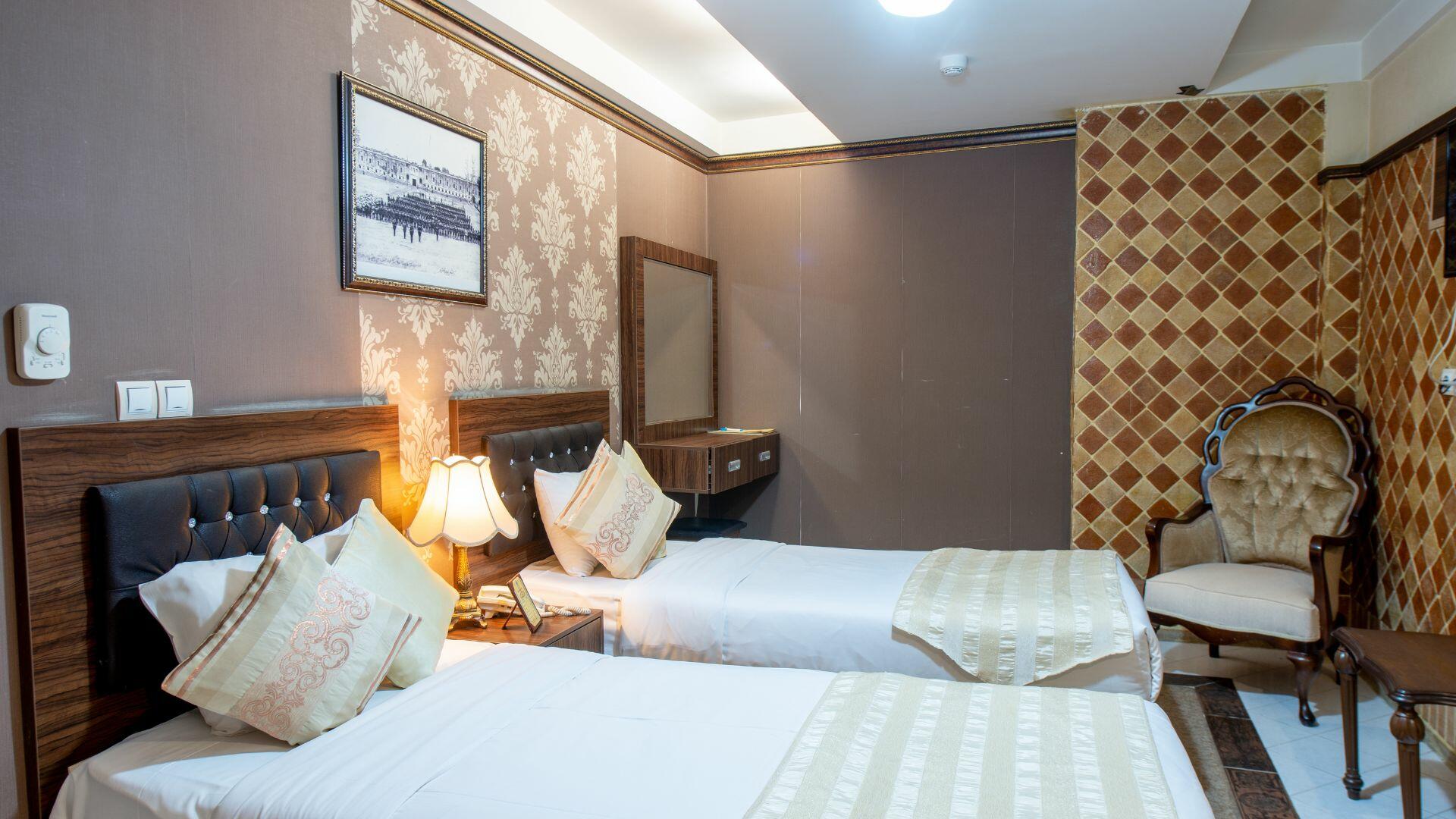 هتل کریم خان شیراز اتاق دوتخته تویین 2