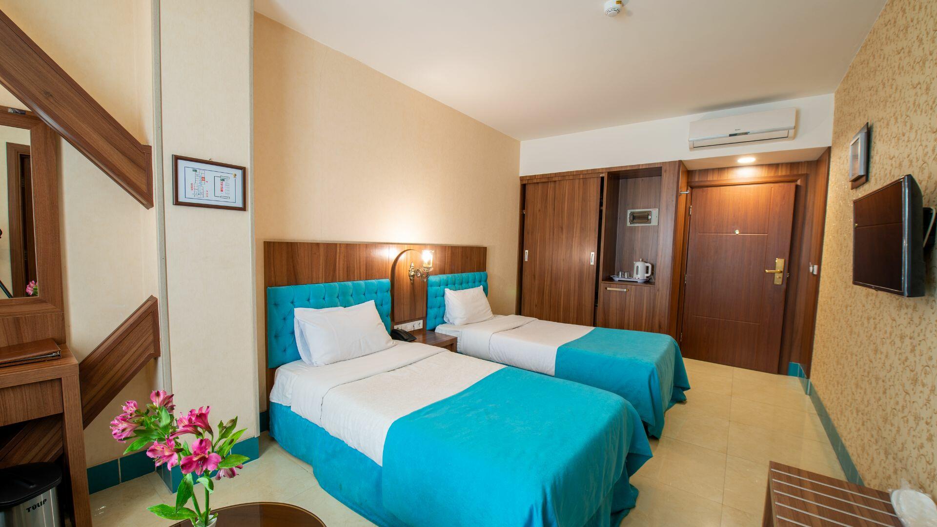 هتل ارگ شیراز اتاق دوتخته توئین 3