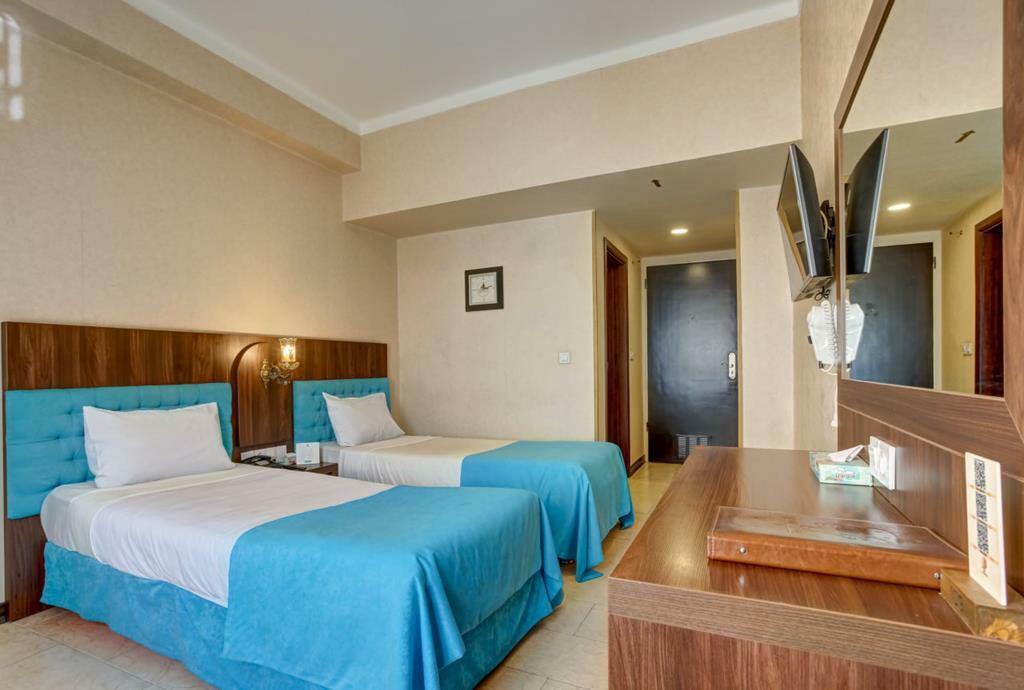 هتل ارگ شیراز اتاق دوتخته تویین 5