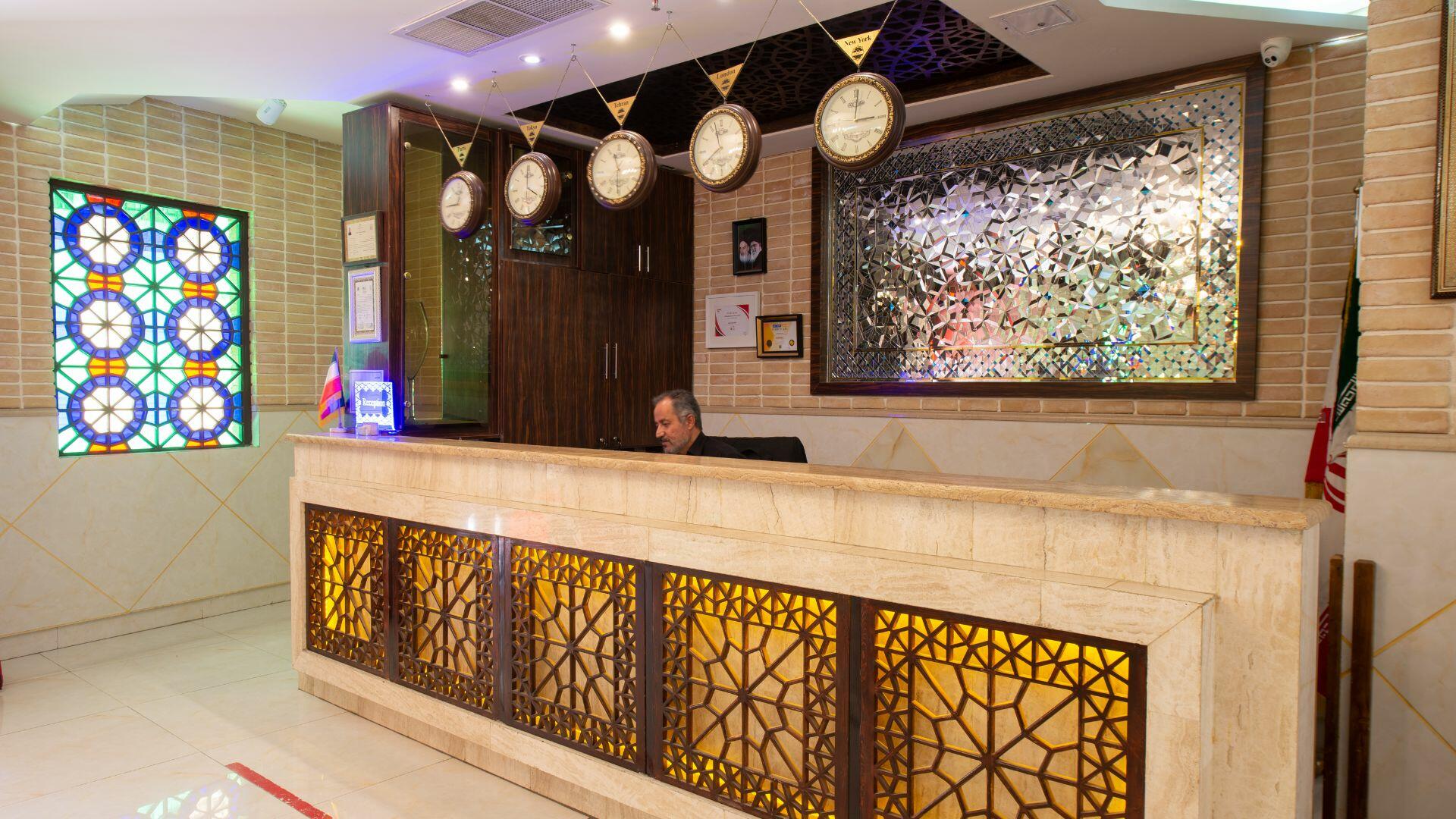 هتل وکیل شیراز پذیرش