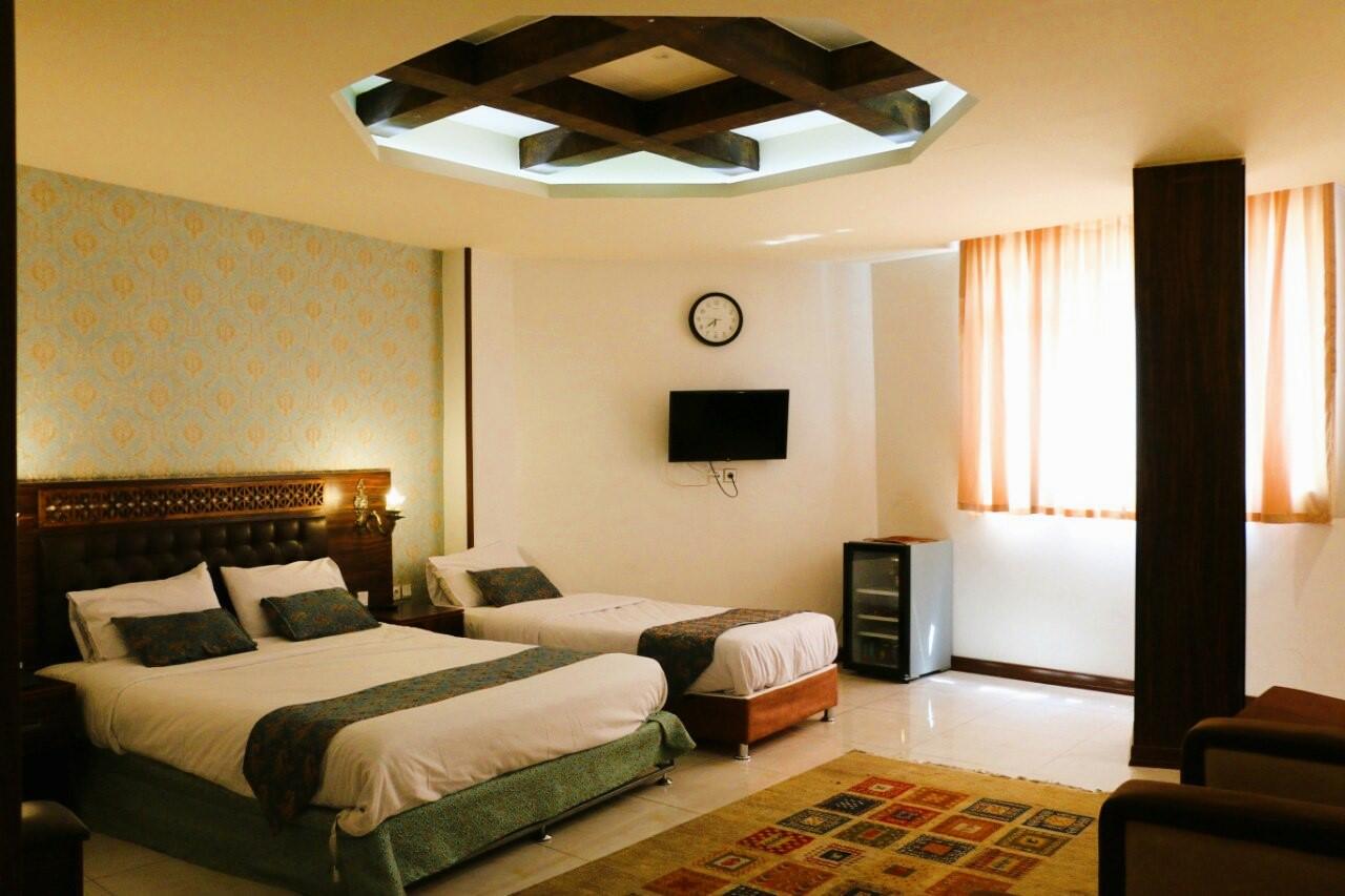 هتل وکیل شیراز اتاق سه تخته