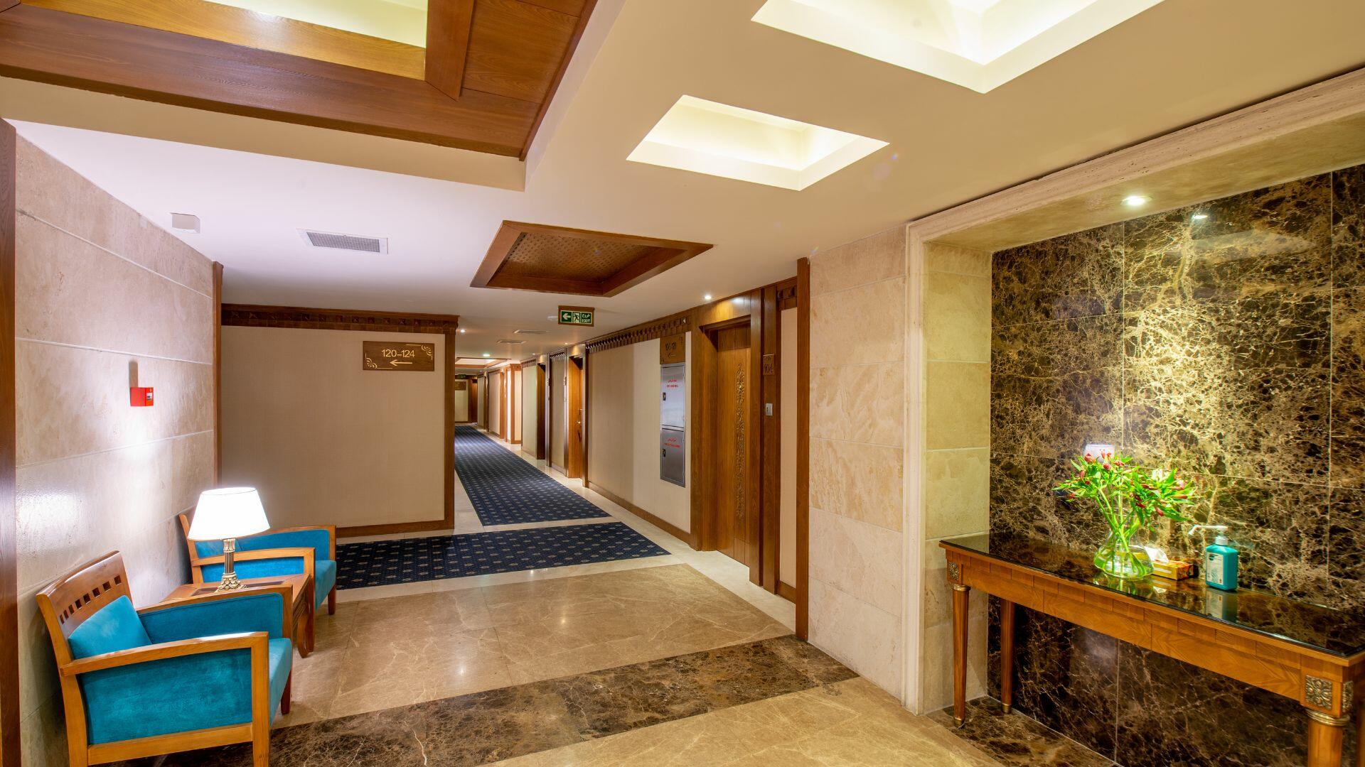 هتل زندیه شیراز راهرو