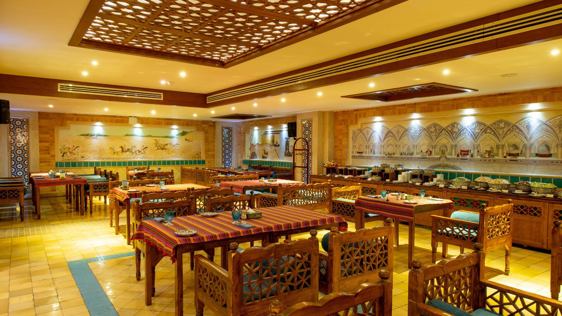 هتل زندیه شیراز رستوران