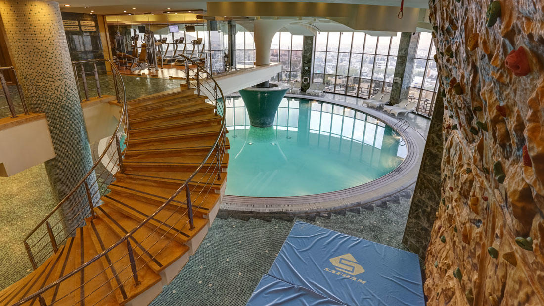 هتل بزرگ شیراز مجموعه ورزشی 7