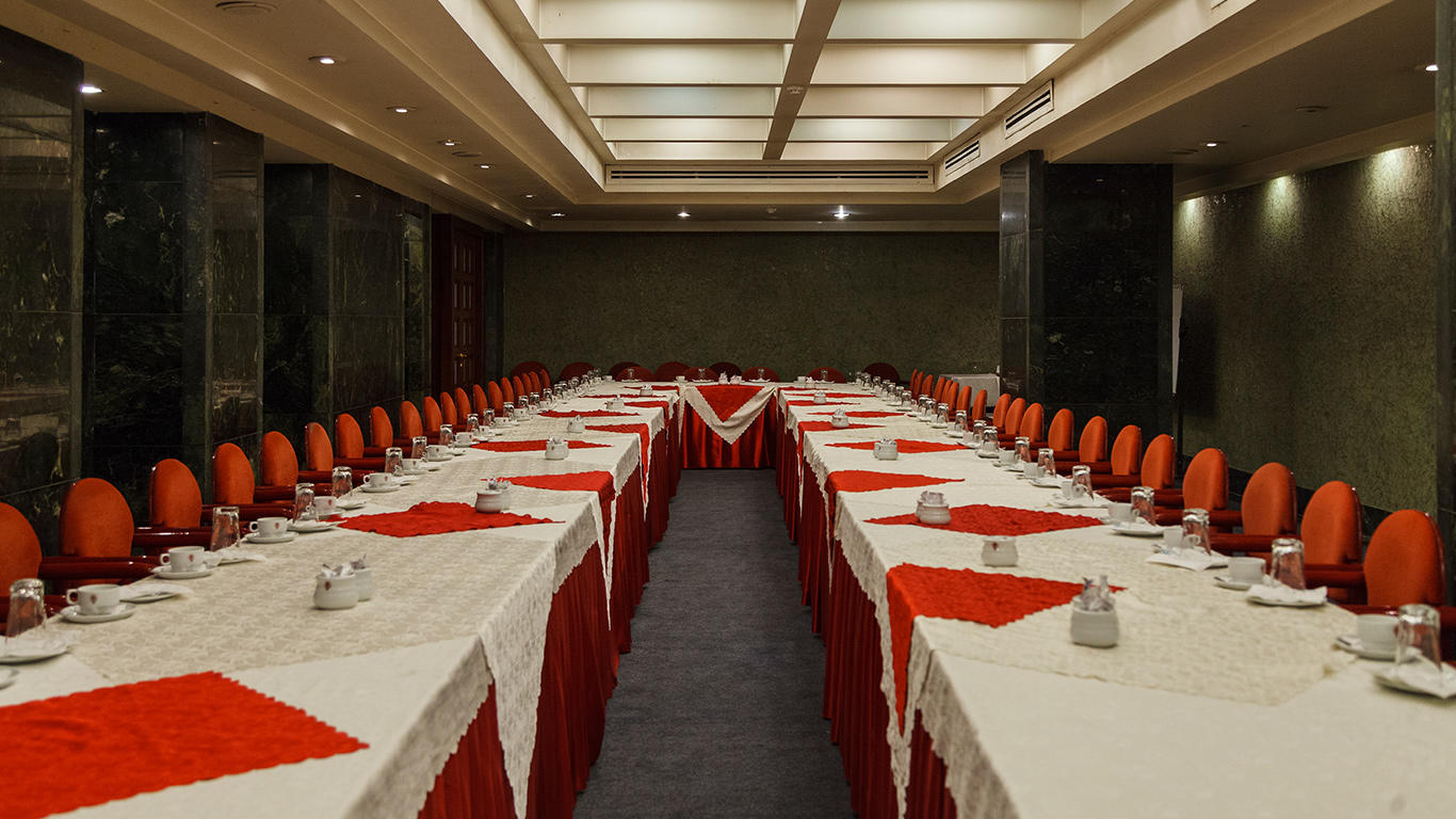 هتل بین المللی پارس شیراز تالار پذیرایی 1