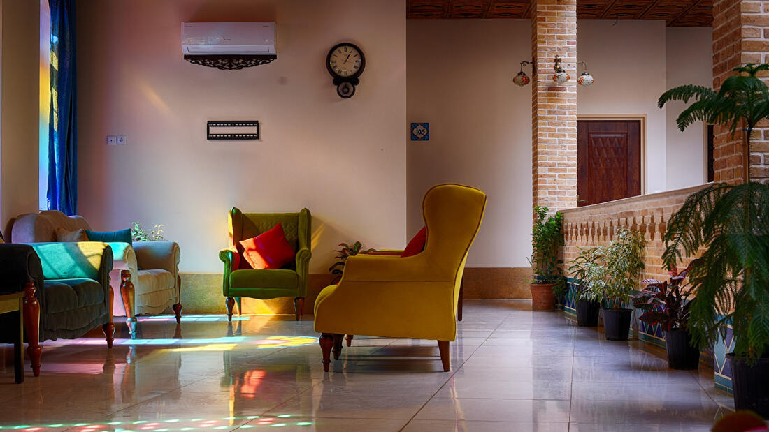 هتل سنتی درباری شیراز فضای داخلی هتل 7