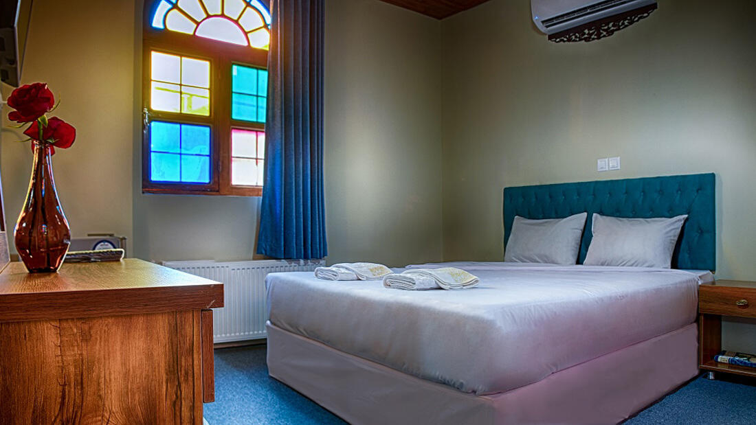 هتل سنتی درباری شیراز اتاق دو تخته دابل 3