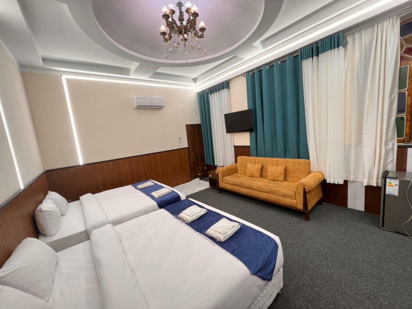 هتل سنتی درباری شیراز اتاق سه تخته 3