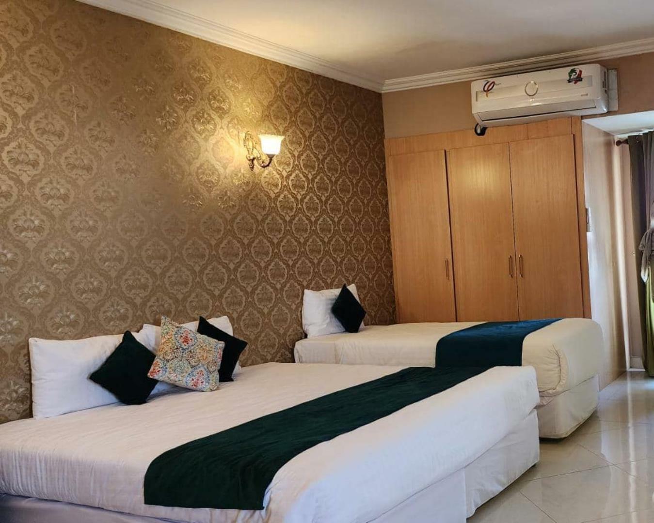 هتل هرمز بندرعباس اتاق سه تخته 2