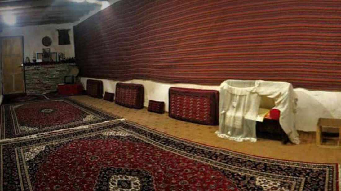 اقامتگاه بوم گردی ساتیار پاوه فضای داخلی اتاق ها 1