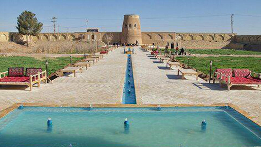 اقامتگاه بومگردی خانه باغ شاکر آران و بیدگل فضای داخلی اقامتگاه 1
