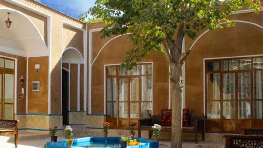 اقامتگاه بومگردی حافظ ورزنه فضای داخلی اقامتگاه 1