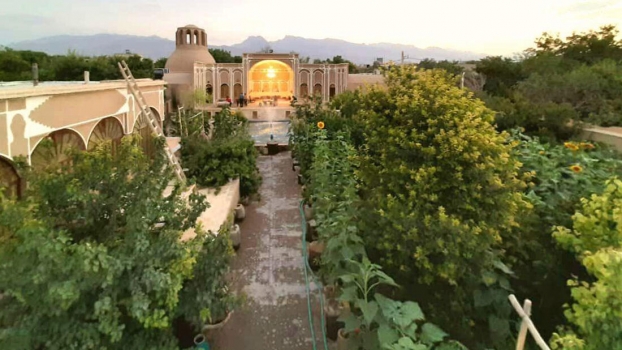 اقامتگاه بوم‌گردی سرای جهانگرد مهریز فضای داخلی اقامتگاه 2