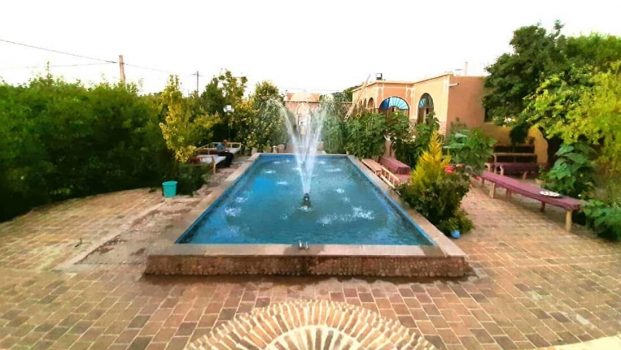 اقامتگاه بوم‌گردی سرای جهانگرد مهریز فضای داخلی اقامتگاه 3