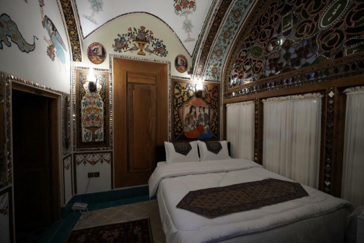 اقامتگاه سنتی شیخ لطف الله اصفهان اتاق شاه نشین