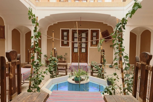 اقامتگاه بومگردی خانه خاتون کرمان اقامتگاه بومگردی خانه خاتون کرمان اتاق دو تخته ایراندخت 1