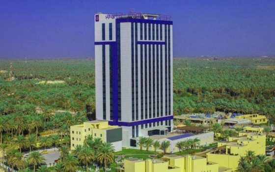 هتل بارون کربلا نمای بیرونی