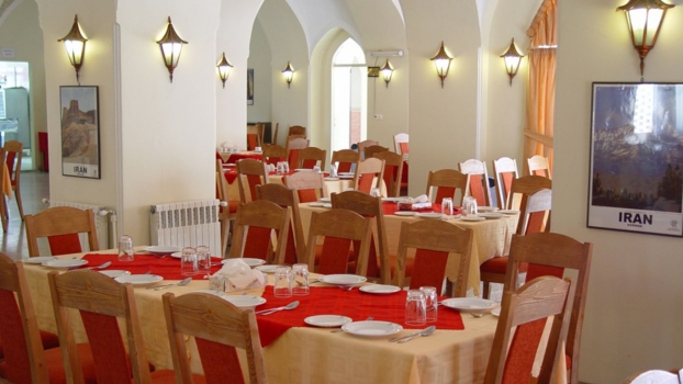 هتل جهانگردی گلپایگان رستوران 2