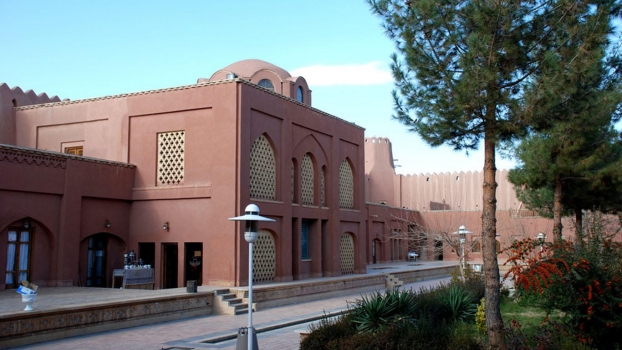 هتل ارگ تاریخی گوگد گلپایگان فضای بیرونی هتل 1