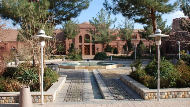 هتل ارگ تاریخی گوگد گلپایگان فضای بیرونی هتل 2