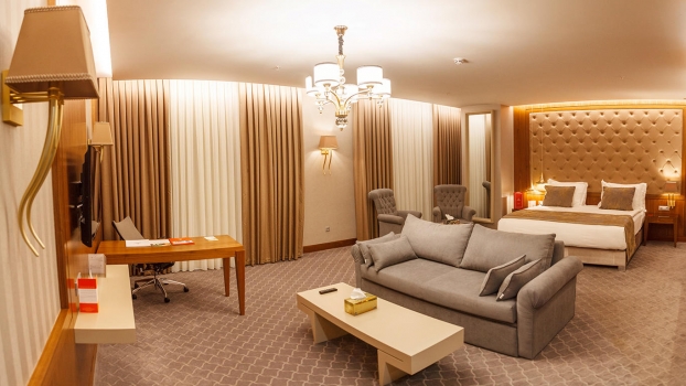 هتل لاله پارک تبریز سوئیت دو تخته جونیور 1