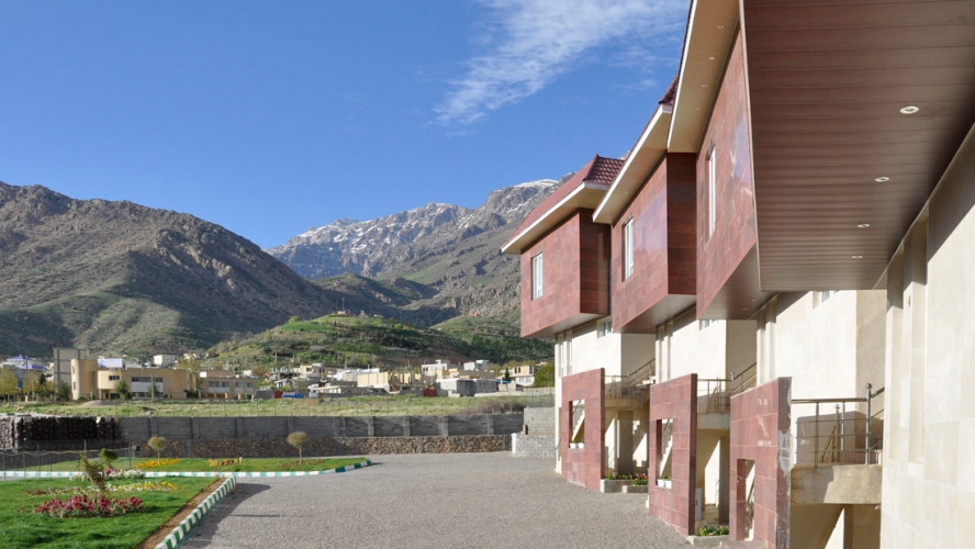 هتل سیمرغ دنا سی‌سخت نمای بیرونی 3