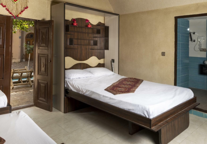 هتل شرق یزد فضای داخلی اتاق‌ها