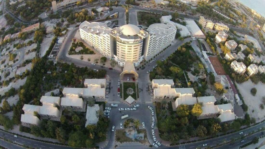 هتل ارم (2 ستاره) کیش هتل ارم کیش فضای بیرونی هتل