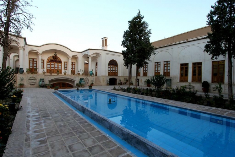 اقامتگاه سنتی عمارت ماندگار کاشان فضای داخلی اقامتگاه