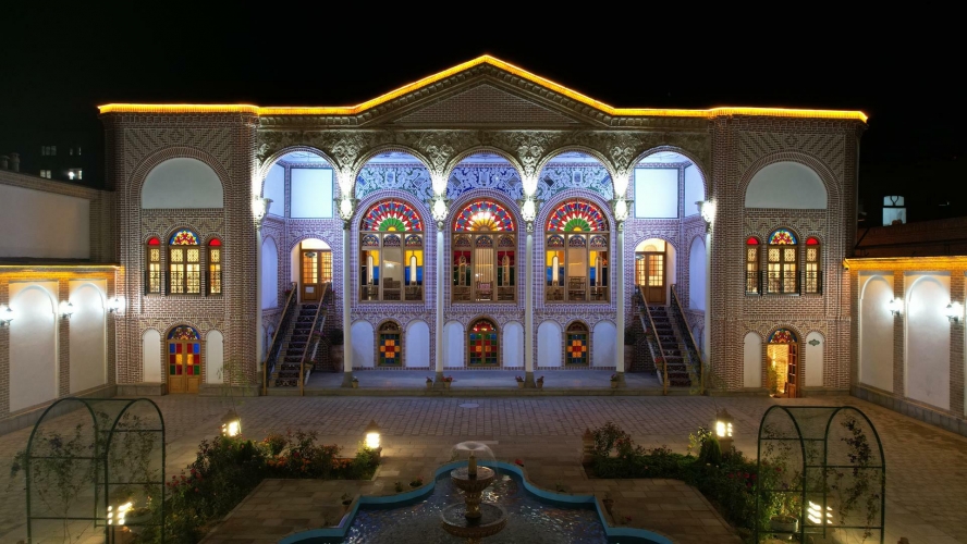 بوتیک هتل عمارت میرزا مهدی فراش باشی (سرخهای) تبریز بوتیک هتل عمارت سرخهای فضای داخلی 1