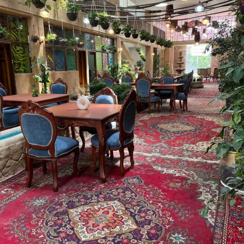 خانه مسافر فونیکس شیراز فضای داخلی 2