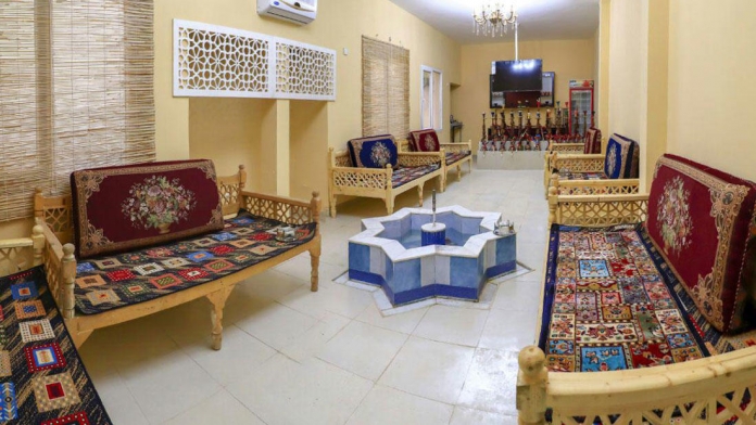 هتل بزرگ سورن ماهشهر سفره خانه