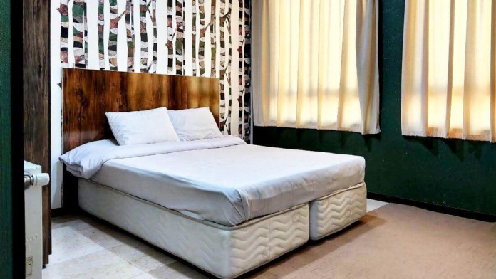 خانه مسافر عطاران کبیری مشهد اتاق دو تخته دابل