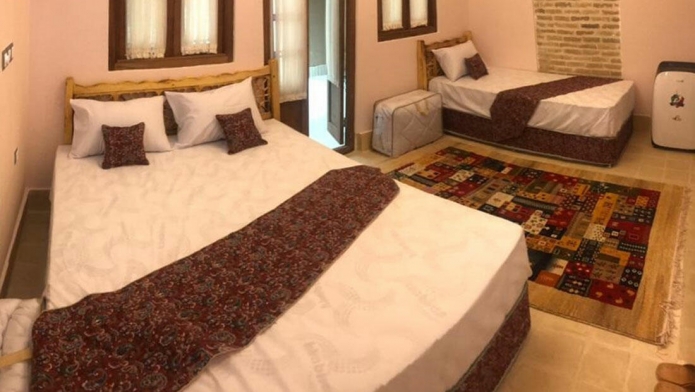 اقامتگاه سنتی یزدان گرد یزد فضای داخلی اتاق ها 1 اقامتگاه سنتی یزدان گرد یزد فضای داخلی اتاق ها 1