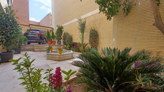 خانه مسافر خانه مادری اصفهان فضای محوطه 2