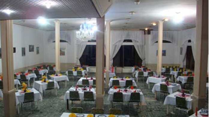 هتل شیرکوه تفت رستوران