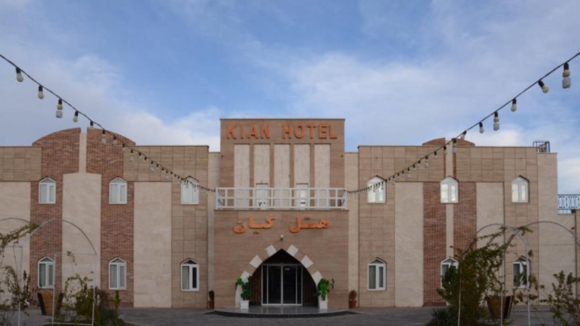 هتل کیان بشرویه نمای بیرونی