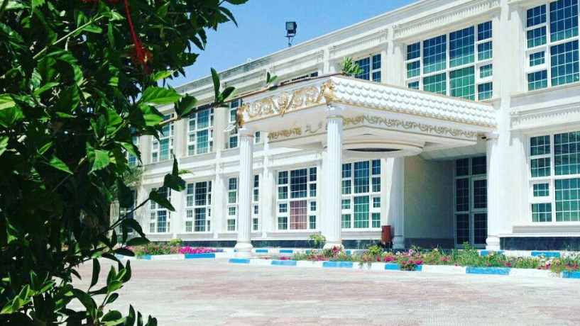 هتل دیپلمات بندر لنگه نمای بیرونی