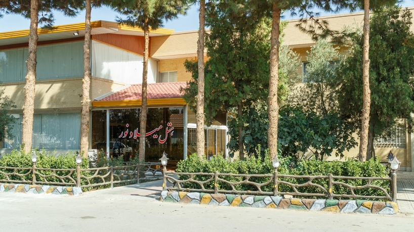 مجتمع گردشگری میلاد نور یزد نمای بیرونی