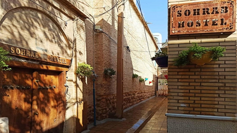 اقامتگاه سنتی سهراب شیراز نمای بیرونی 1