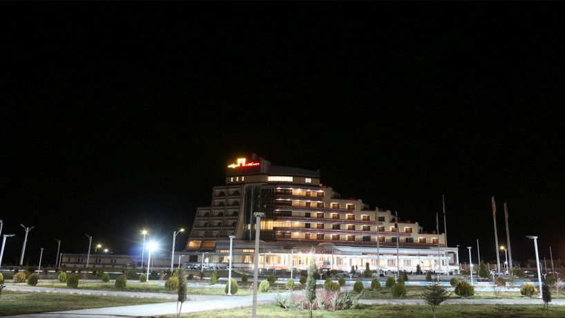 هتل نیکان بافق نمای بیرونی